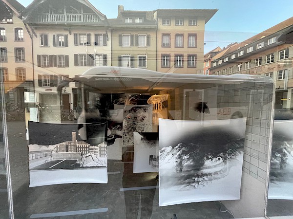 Ansicht von aussen «Souvenir» Projekt im ECK, weiss / siebenhaar