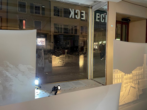 Ansicht von innen «Souvenir» Projekt im ECK, weiss / siebenhaar