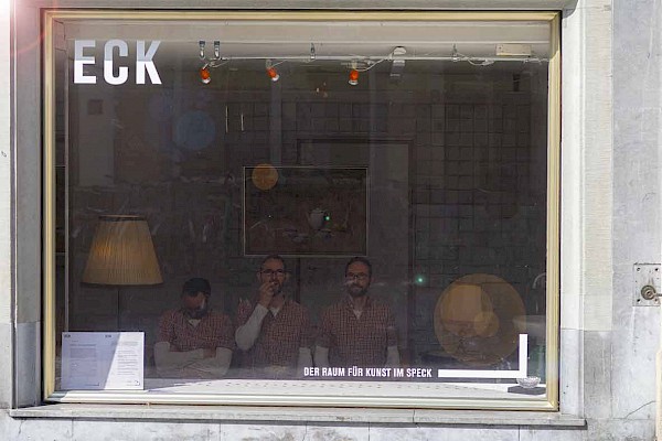 eine Frage der Betrachtung, Blick von aussen, Foto Tom Karrer